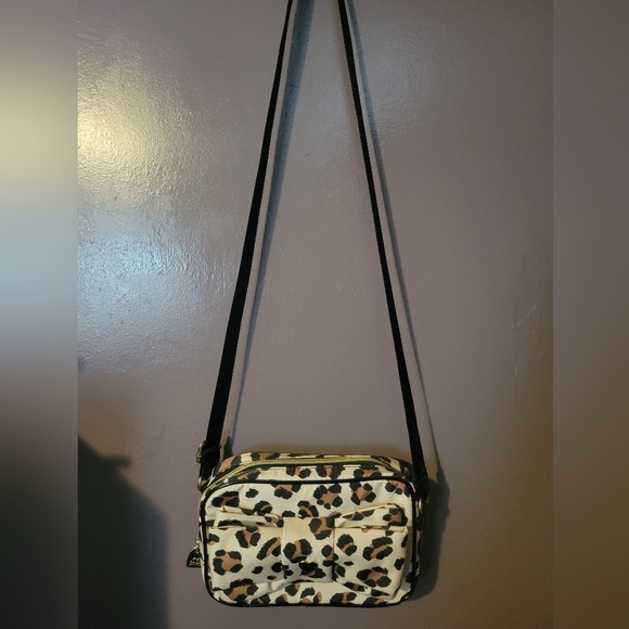 Betsey Johnson Cheetah Print Crossbody Bag - Picture 4 of 4